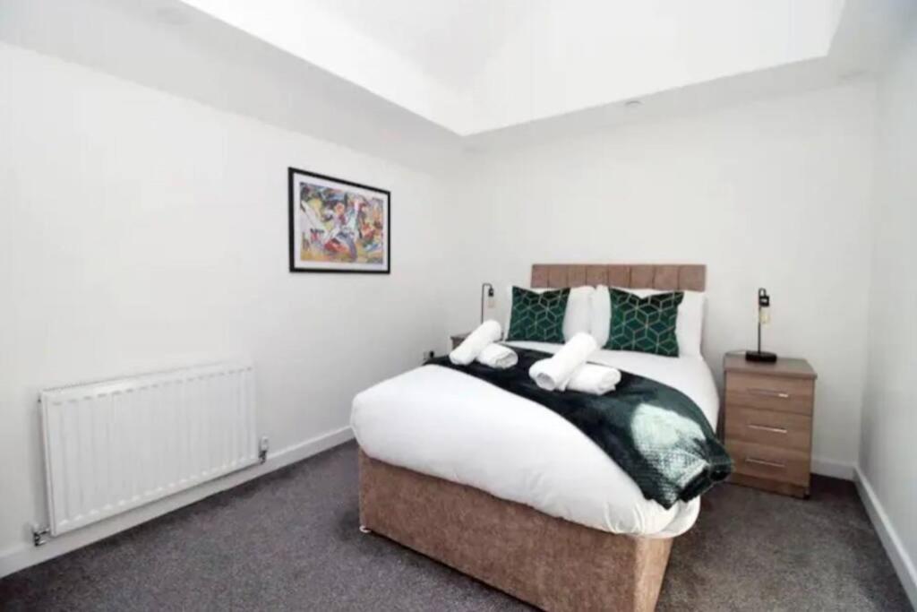 Luxury Redefined:Cardiff 1-Bed Appartement Buitenkant foto